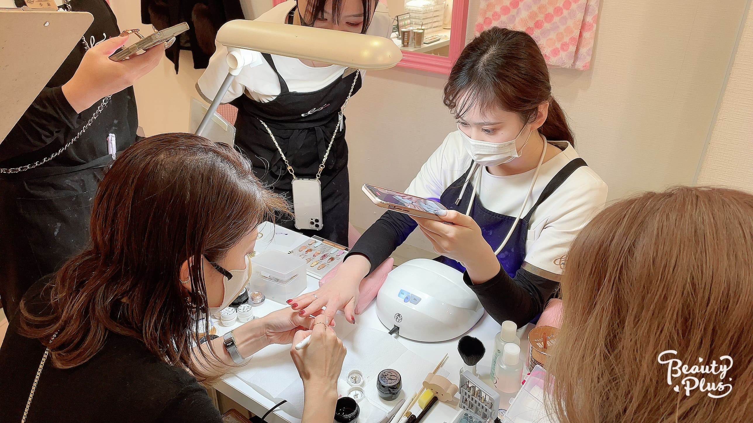 福岡アンドネイルのネイリスト勉強会｜技術向上の取り組み